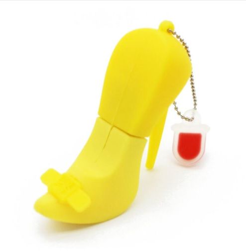 Egyszer volt, hol nem volt (4GB Pen drive MP3) Egyszer volt, hol nem volt (4GB Pen drive MP3)